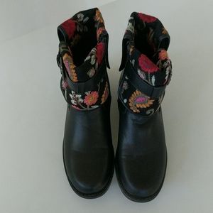 JustFab embroidered boots